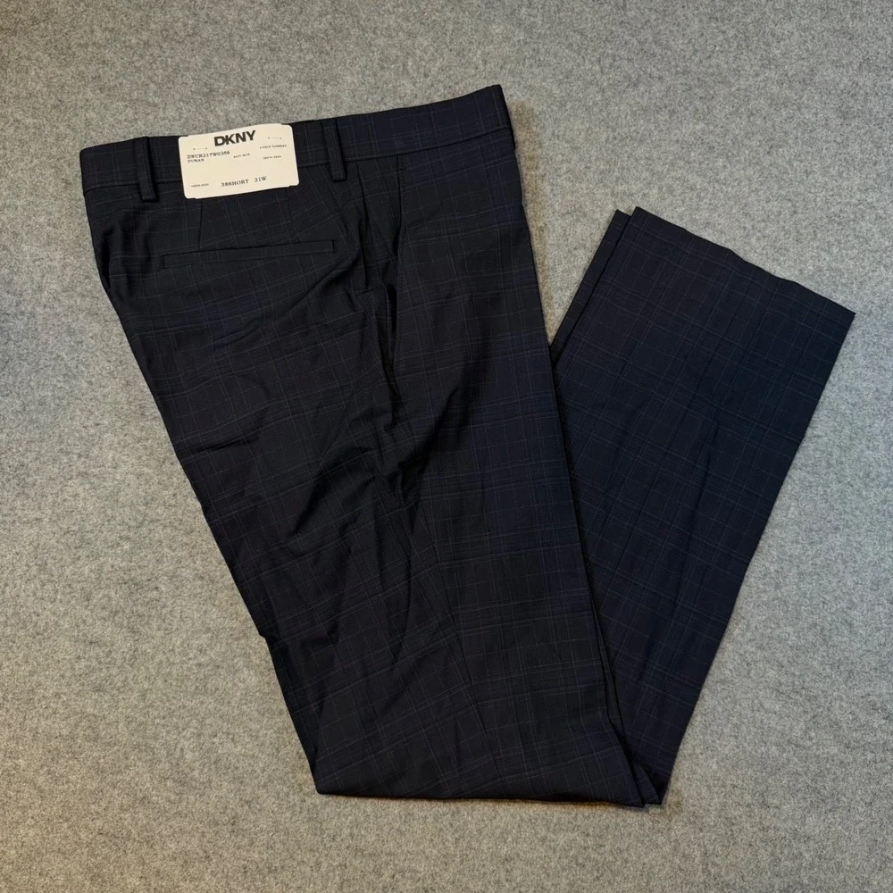 DKNY Duran Men 2 Piece Suit 38 Short 31W Navy Blue Plaid Modern Fit DNUR217W0356